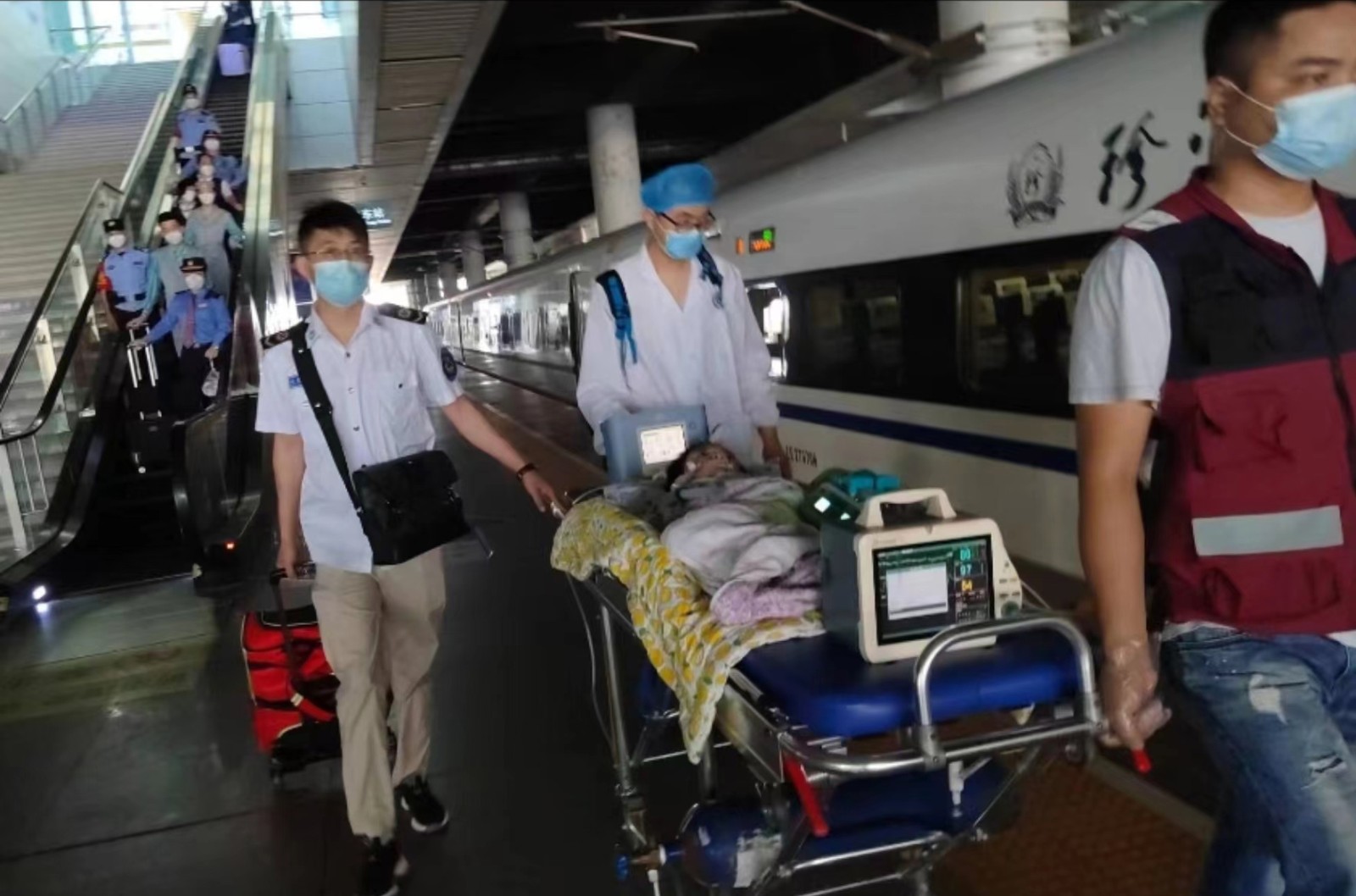 开阳县高铁转运公司